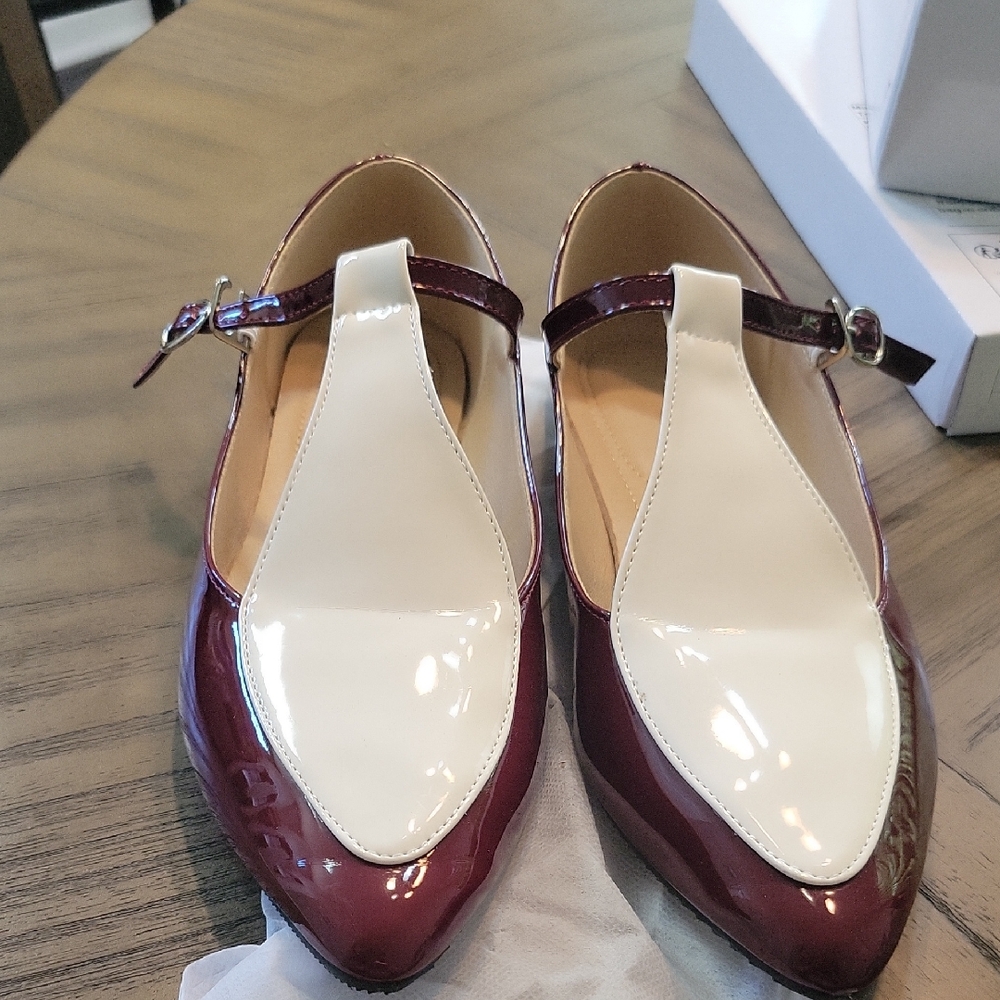 Source Unknown Burgundy and Cream Flats